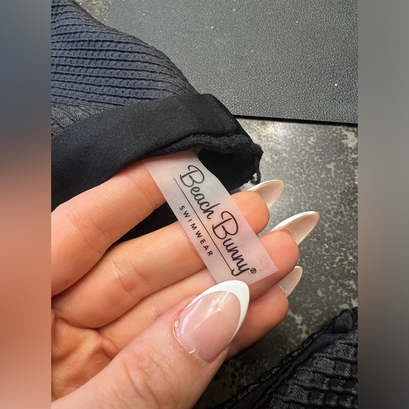 Beach Bunny black bikini - Picture 10 of 13